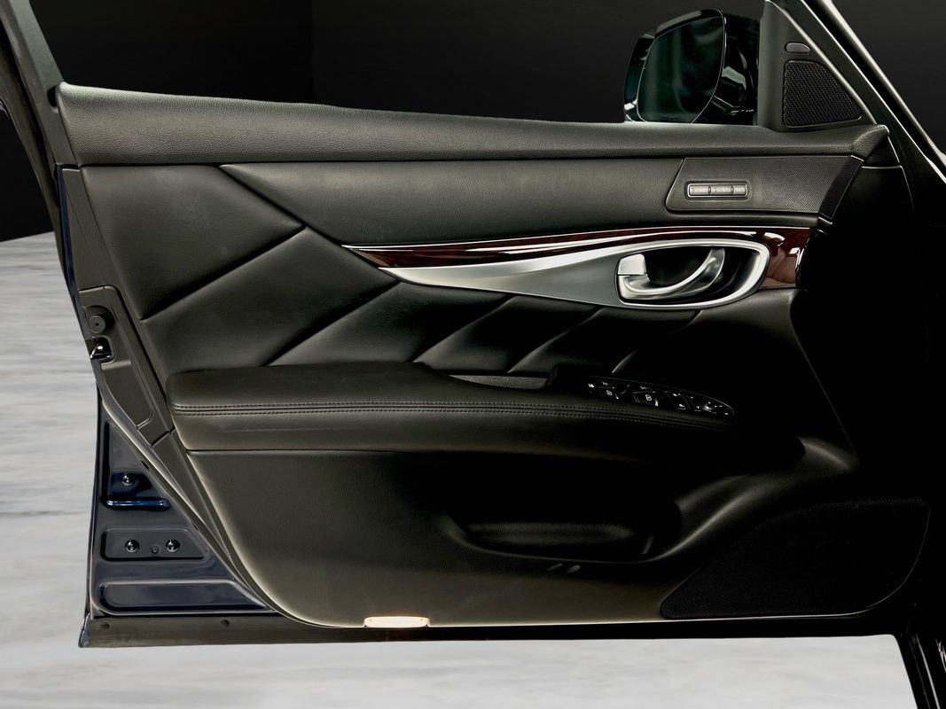 Used 2019 INFINITI Q70 Luxe AWD/4WD image 37