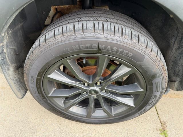 Used 2017 Ford Explorer XLT w/ XLT Technology Feature Bundle AWD/4WD image 10