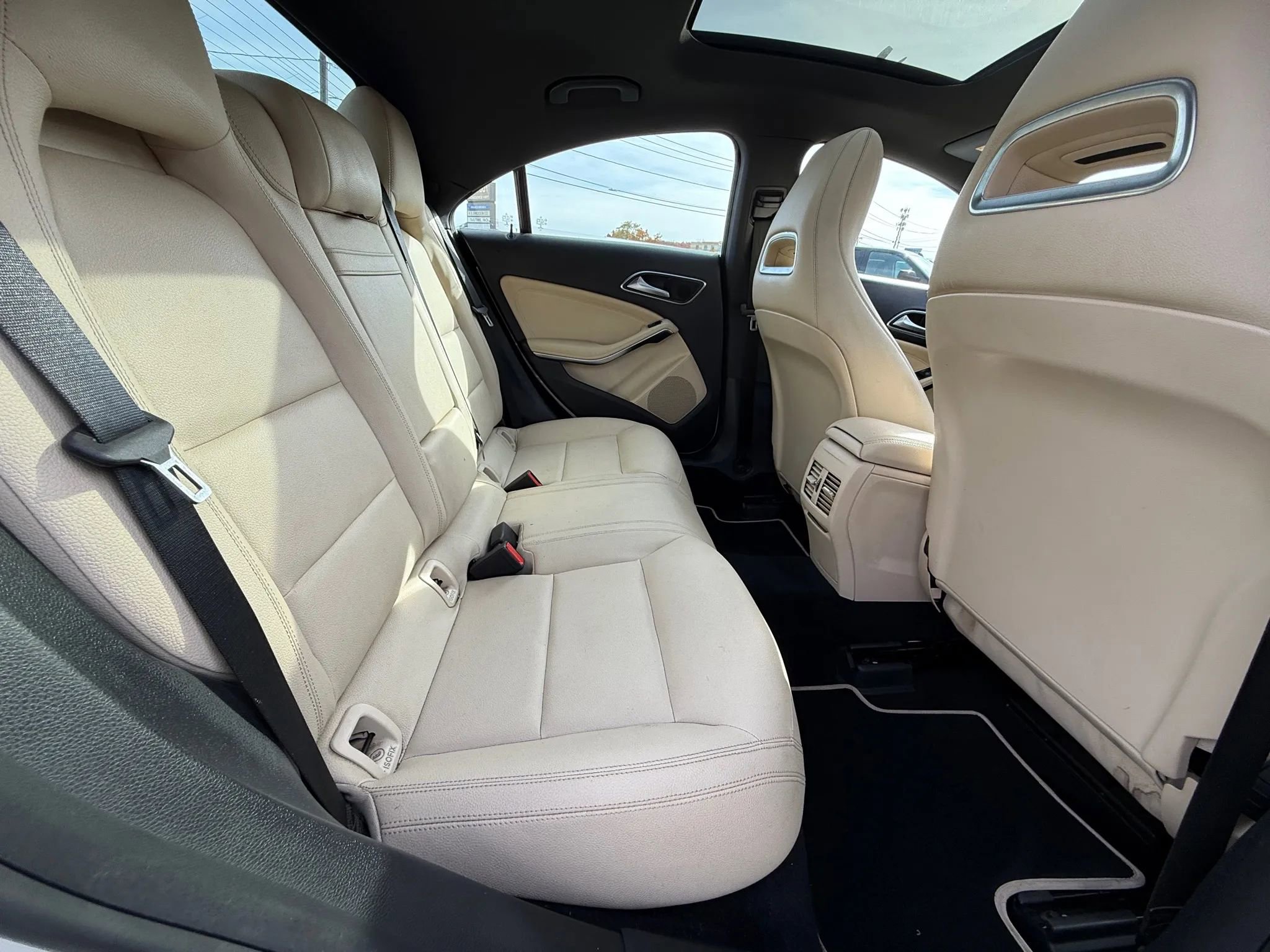 Used 2015 Mercedes-Benz CLA 250 4MATIC image 14