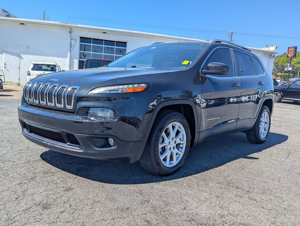 Used 2016 Jeep Cherokee Latitude w/ Comfort/Convenience Group image 9