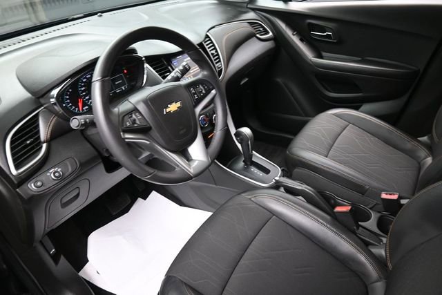 Used 2022 Chevrolet Trax LT w/ LT Convenience Package AWD/4WD image 11