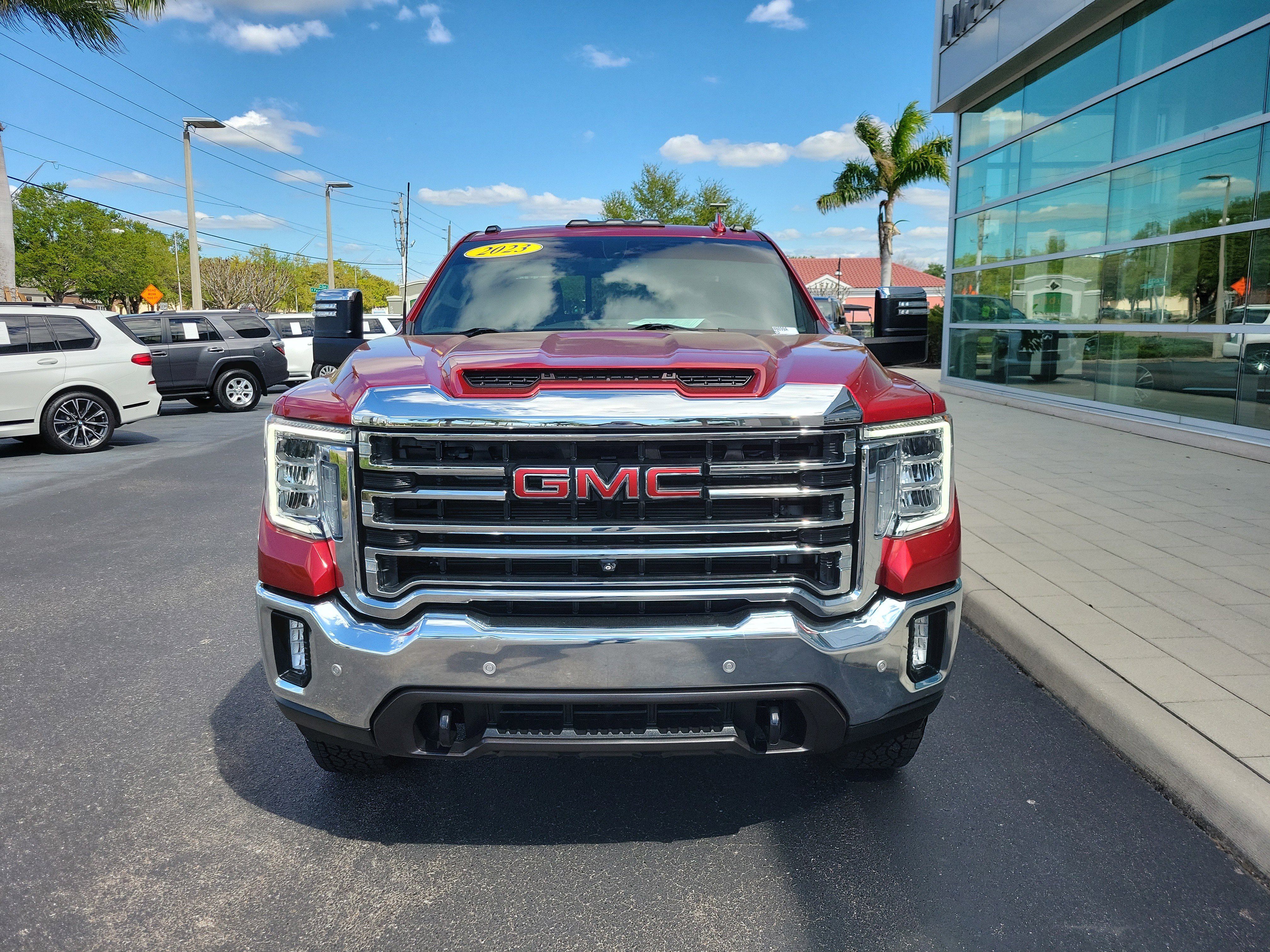 Used 2023 GMC Sierra 2500 SLT w/ SLT Premium Package image 2