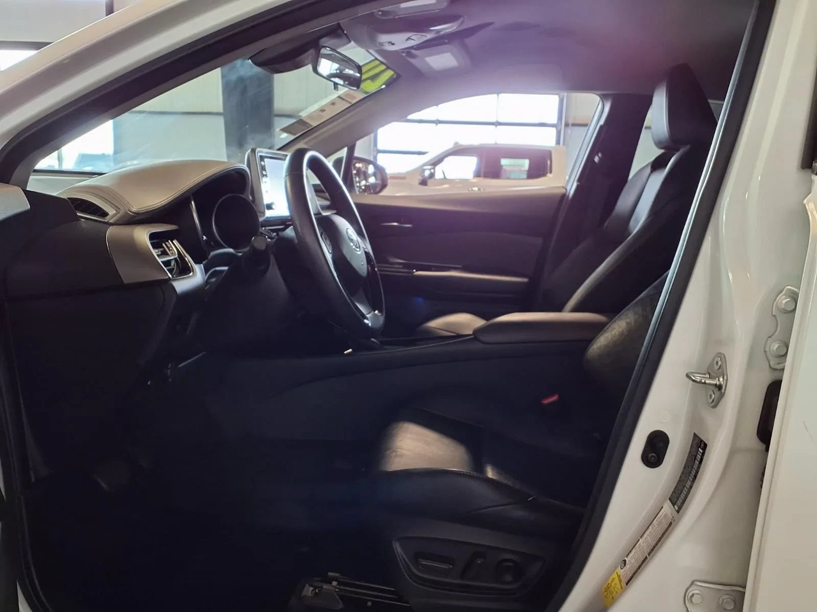 Used 2020 Toyota C-HR Limited FWD image 16