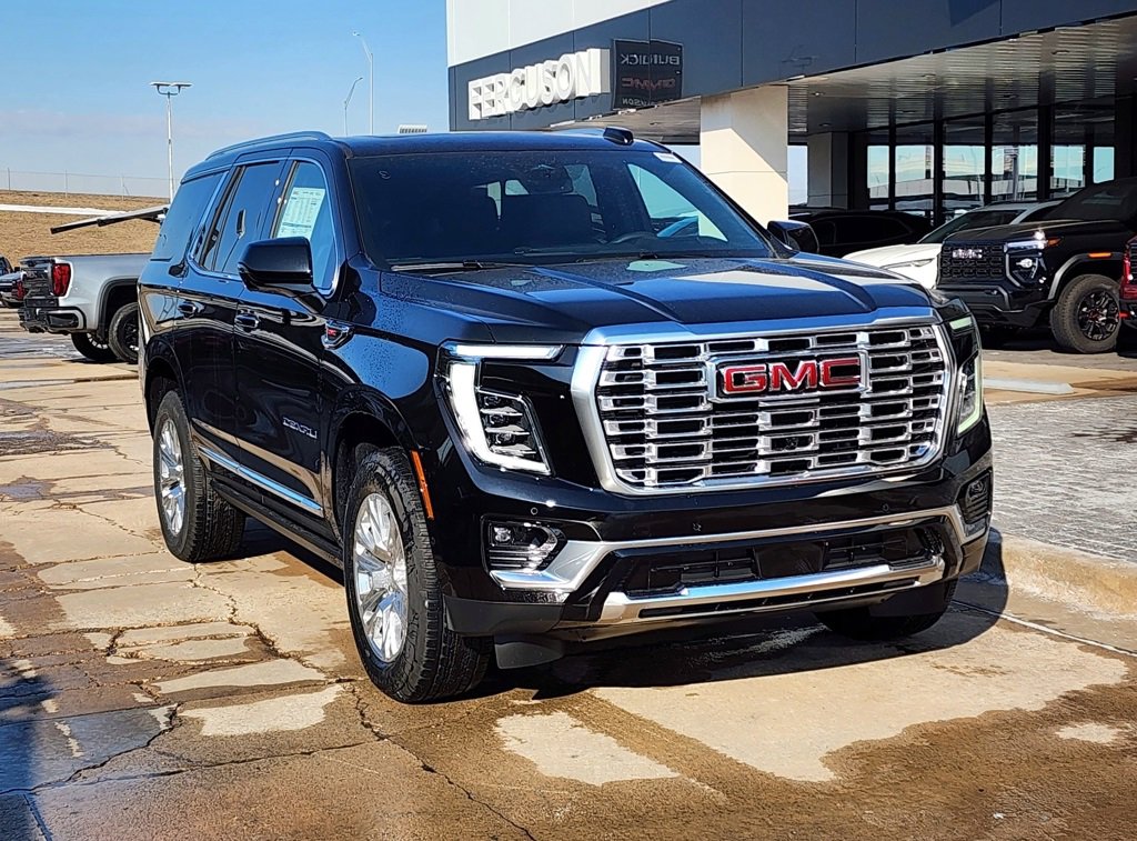 New 2026 GMC Yukon Denali w/ Sun & Power Step Package
