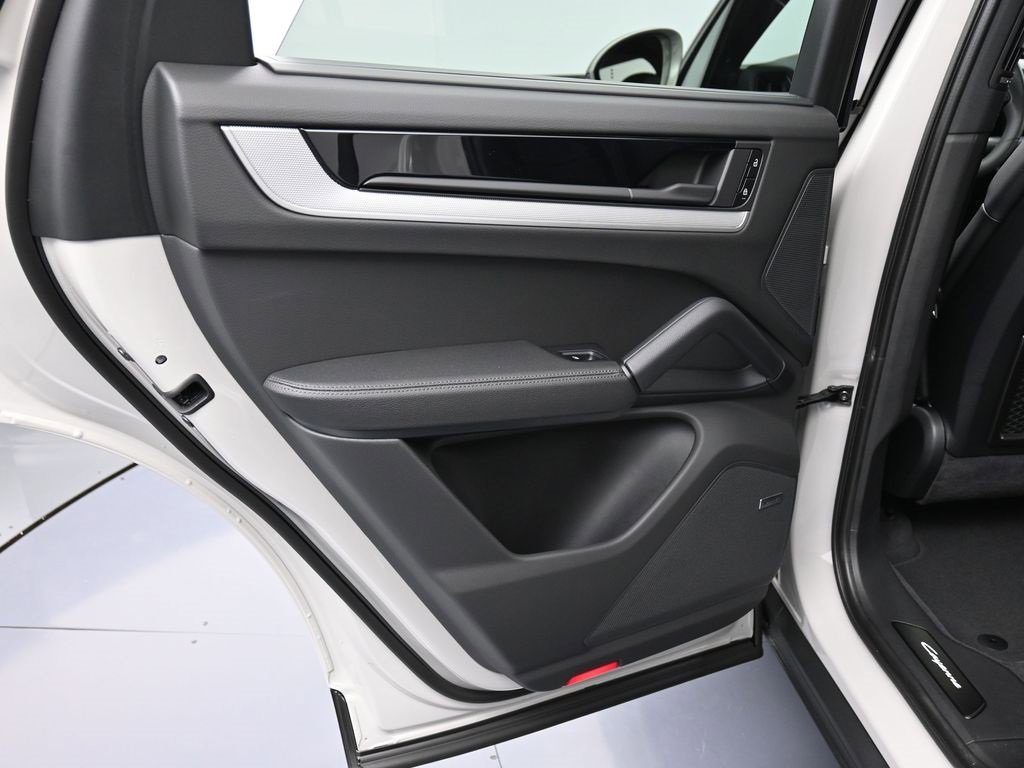 New 2026 Porsche Cayenne E-Hybrid image 24