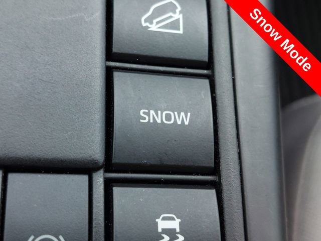 Used 2023 Toyota Highlander L AWD/4WD image 17