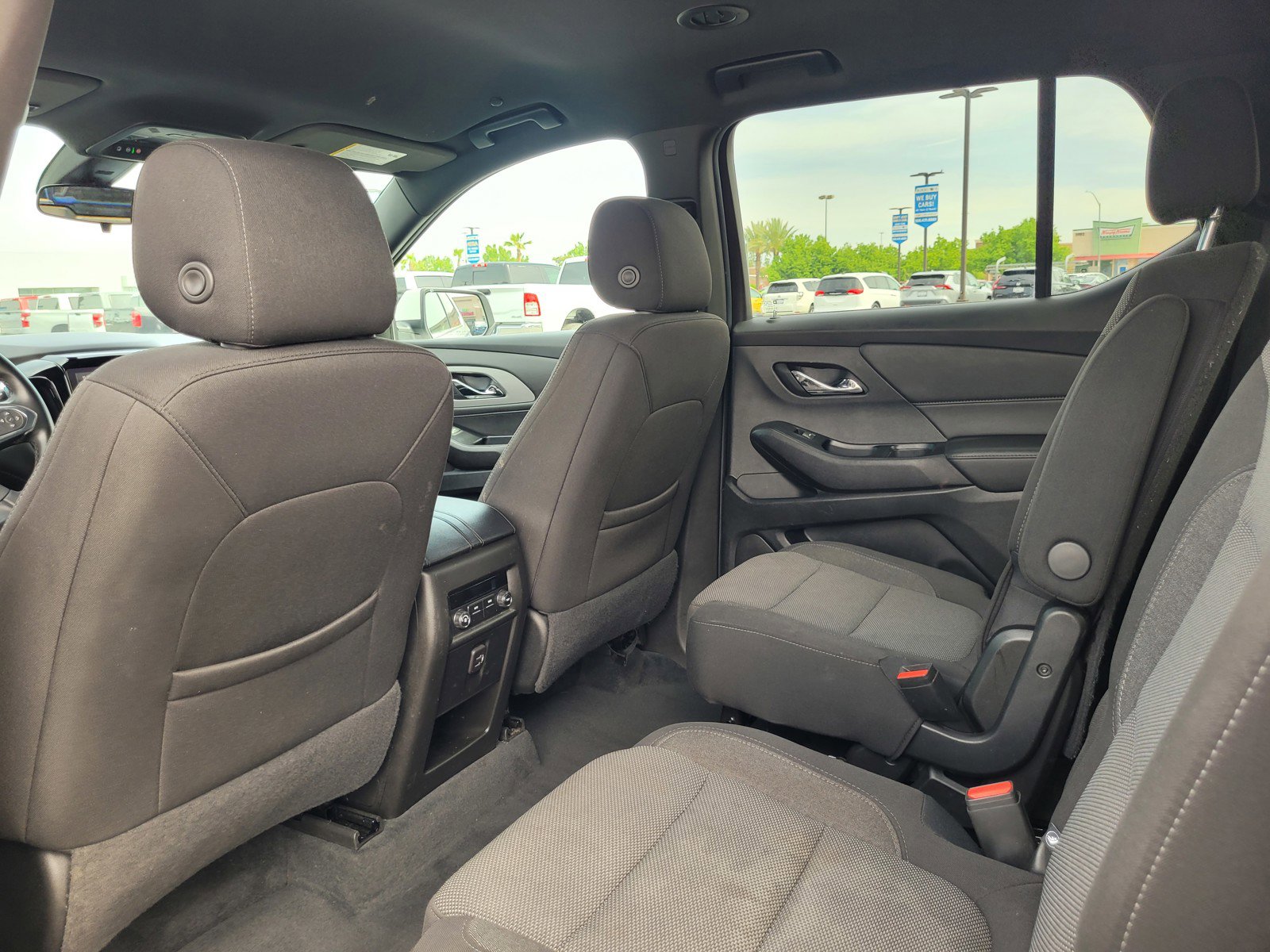 Used 2023 Chevrolet Traverse LT image 14