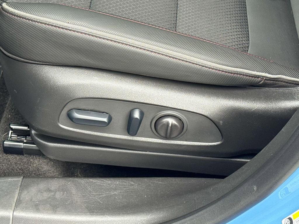 Used 2023 Chevrolet TrailBlazer RS w/ Convenience Package FWD image 23