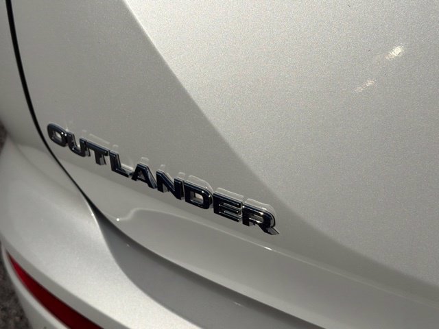 Used 2024 Mitsubishi Outlander SEL FWD image 13