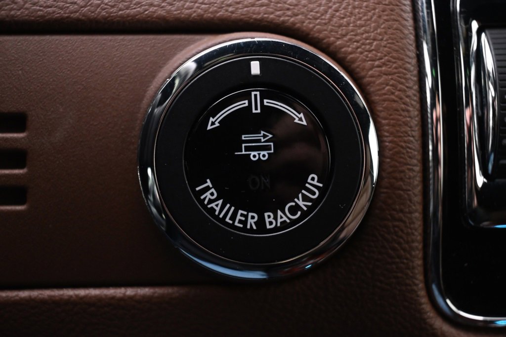 Certified 2024 Lincoln Navigator Reserve w/ Equipment Group 201A image 34