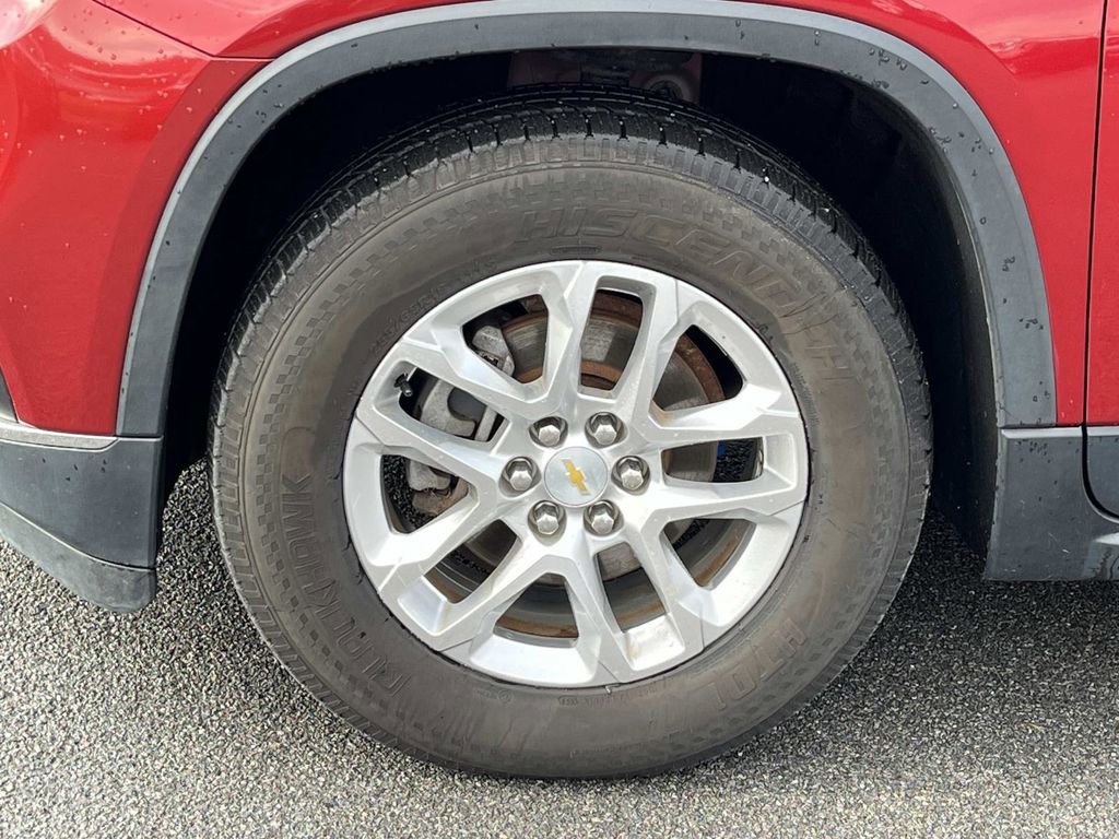 Used 2018 Chevrolet Traverse LT image 11