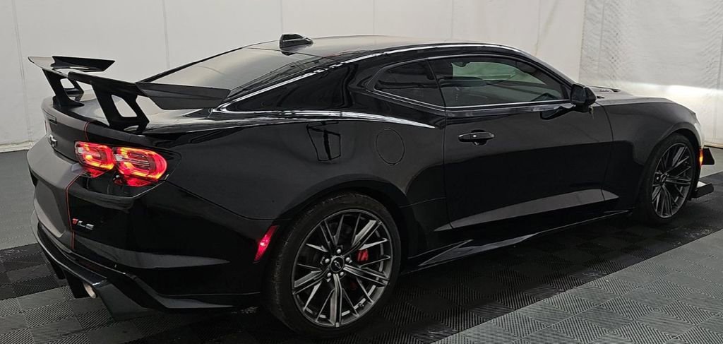 Used 2023 Chevrolet Camaro ZL1 image 3