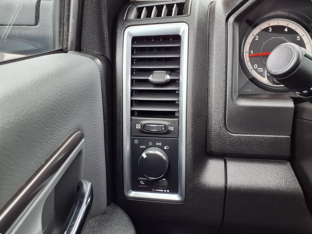 Used 2024 RAM 1500 Classic SLT AWD/4WD image 16