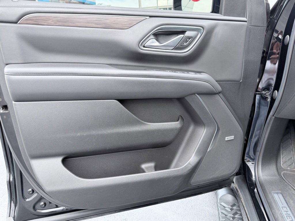 Used 2022 Chevrolet Tahoe Z71 w/ Off-Road Capability Package AWD/4WD image 31