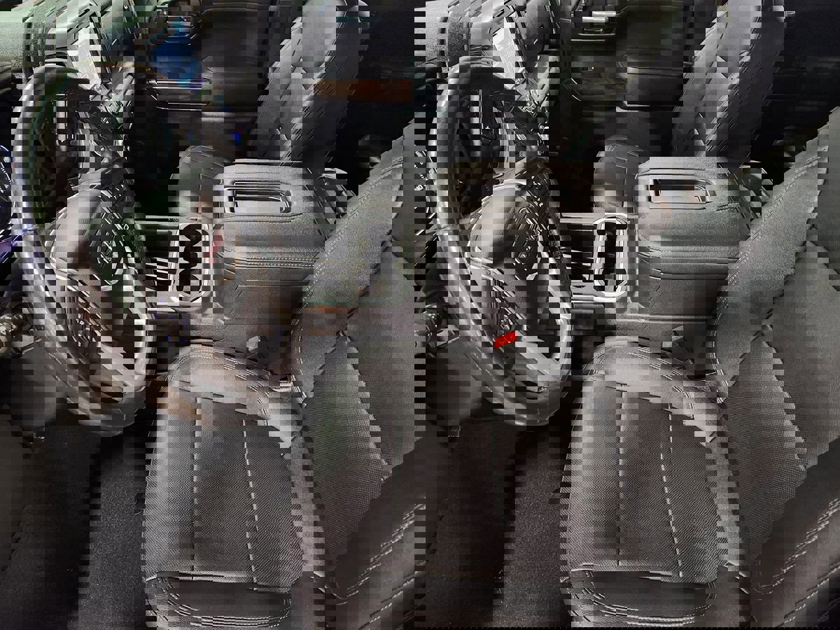 Used 2021 GMC Sierra 1500 SLT image 29