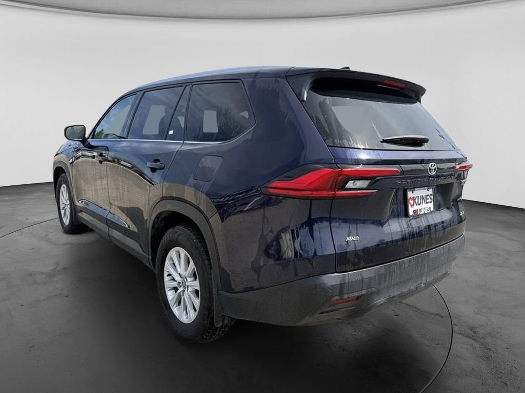 Used 2024 Toyota Grand Highlander AWD image 9