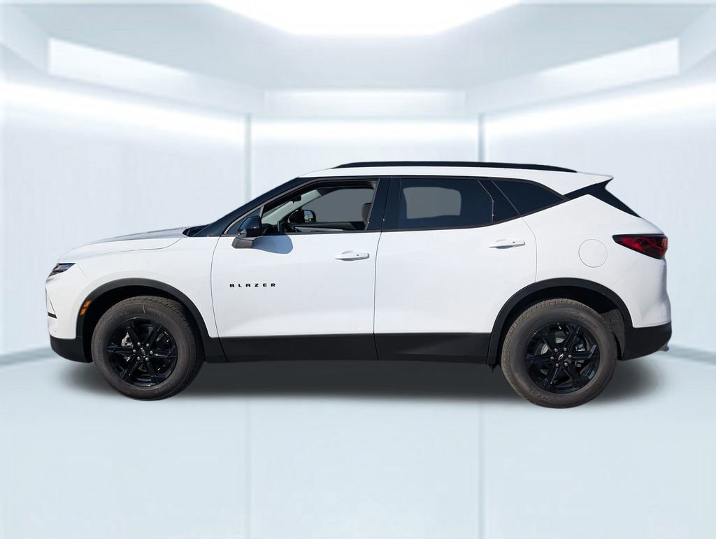 New 2026 Chevrolet Blazer LT w/ Midnight/Sport Edition FWD image 2