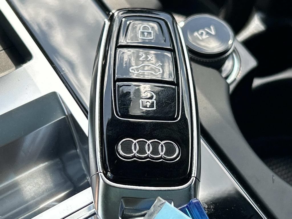Used 2024 Audi SQ8 Prestige AWD/4WD image 40