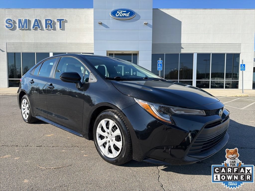 Used 2024 Toyota Corolla LE FWD image 1