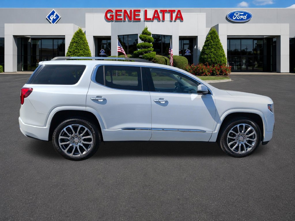 Used 2023 GMC Acadia Denali w/ Denali Ultimate Package AWD/4WD image 9