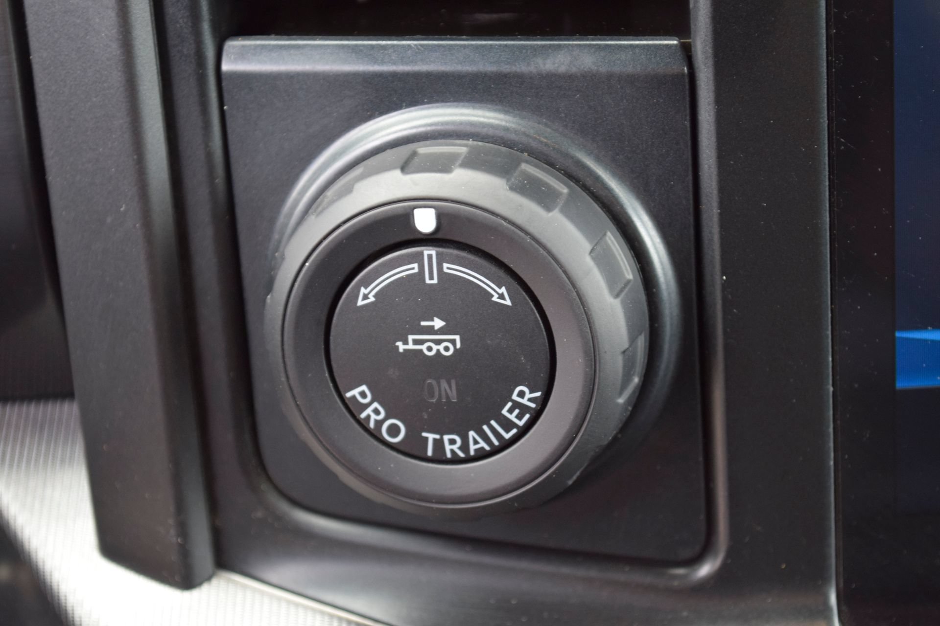 Used 2024 Ford F150 Lariat w/ FX4 Off-Road Package AWD/4WD image 11