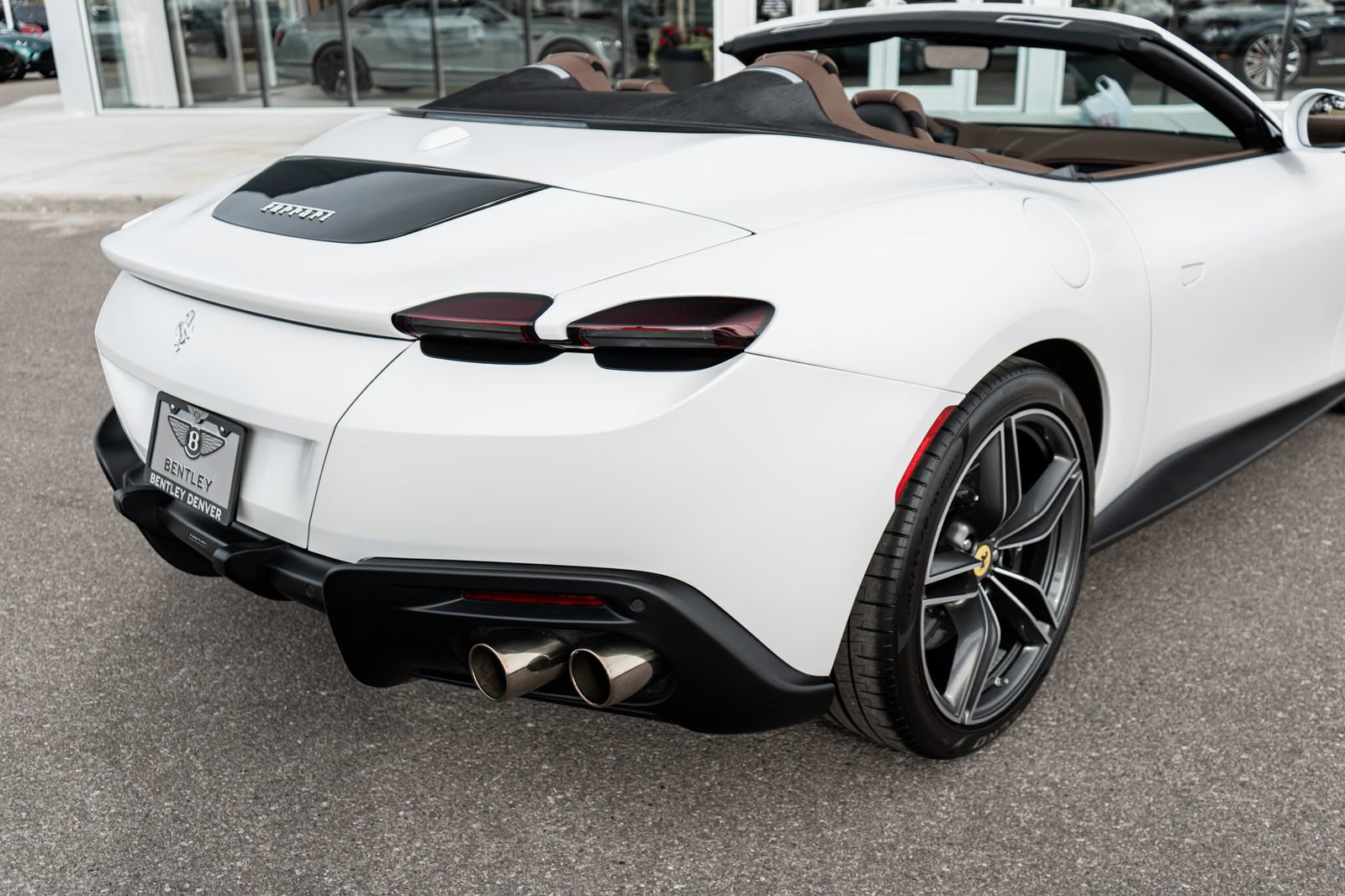 Used 2024 Ferrari Roma Spider image 13