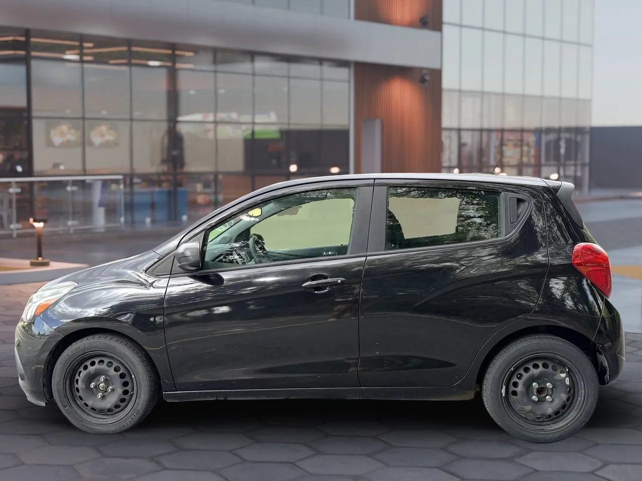 Used 2018 Chevrolet Spark LS FWD image 4