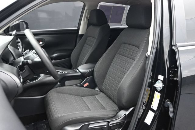 Used 2025 Honda HR-V LX image 5