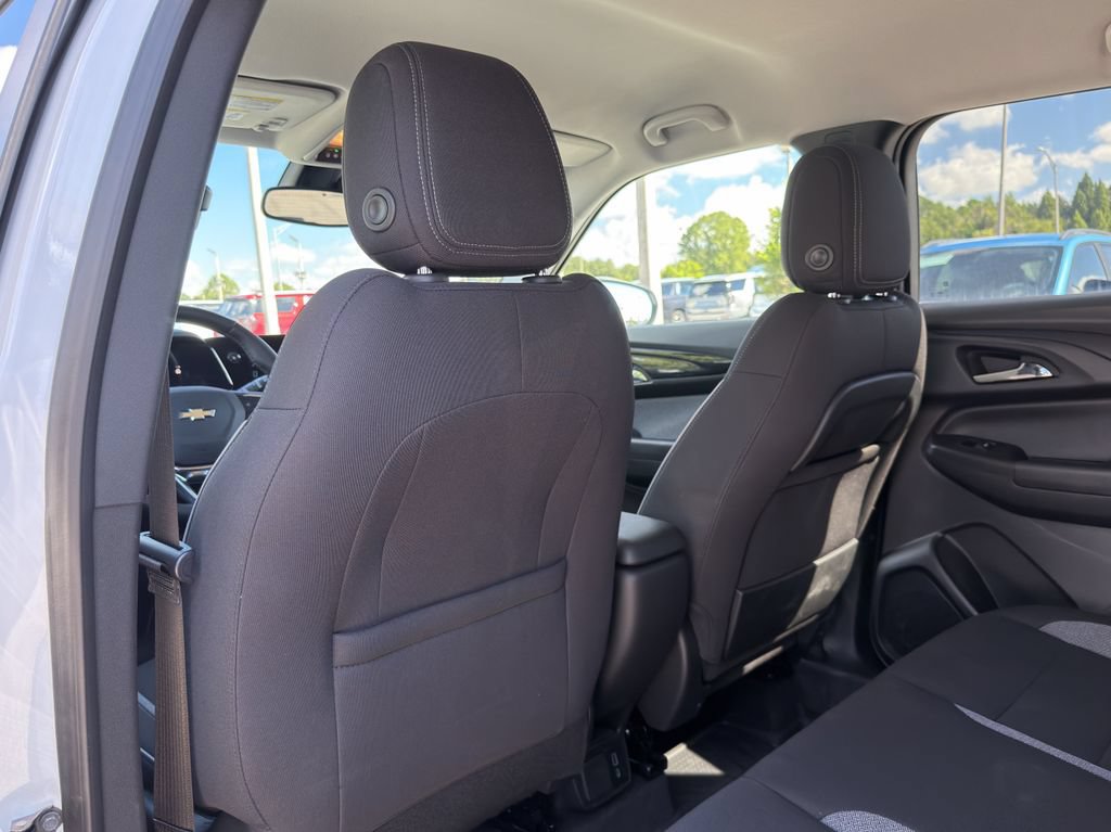 New 2026 Chevrolet TrailBlazer LT w/ Convenience Package FWD image 17