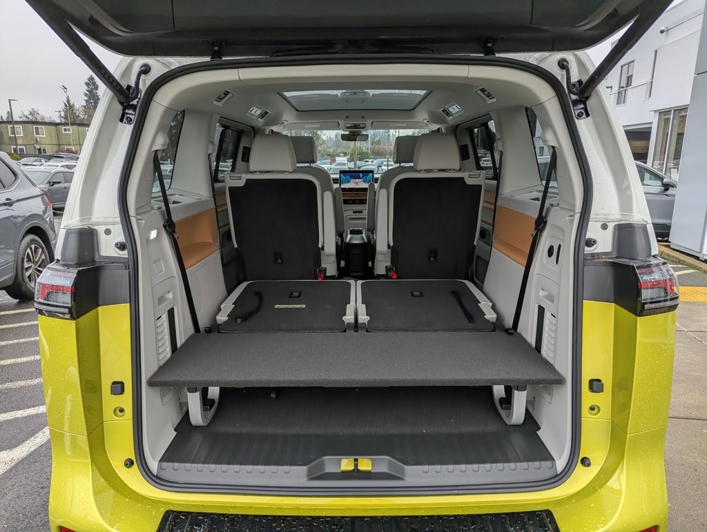 New 2025 Volkswagen ID. Buzz Pro S Plus image 32