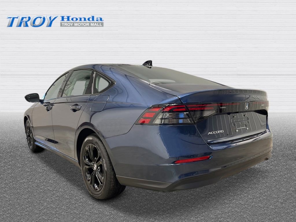 New 2025 Honda Accord SE image 3
