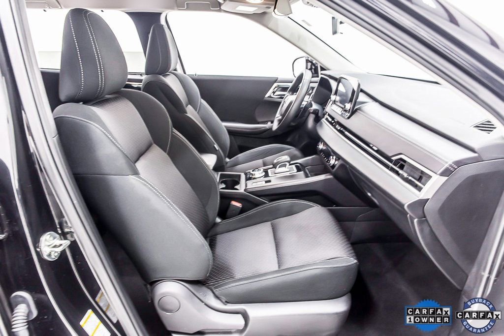 Used 2024 Mitsubishi Outlander ES image 30