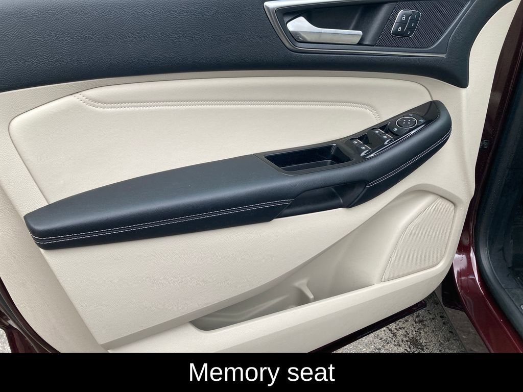 Used 2017 Ford Edge Titanium w/ Technology Package image 13