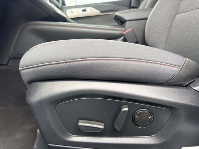 Used 2025 Ford Explorer Active RWD image 16