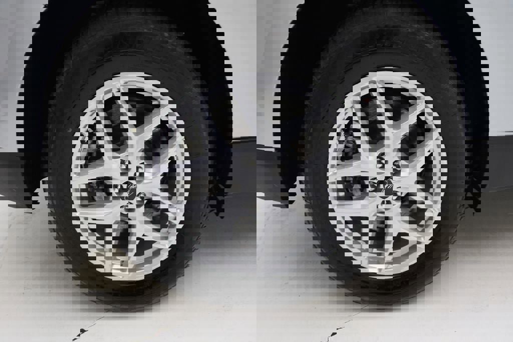 Used 2024 Ford Edge SEL image 10