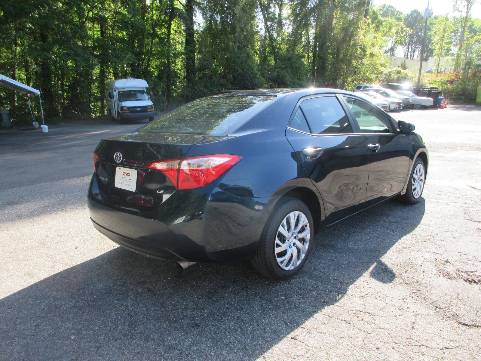 Used 2018 Toyota Corolla LE image 5