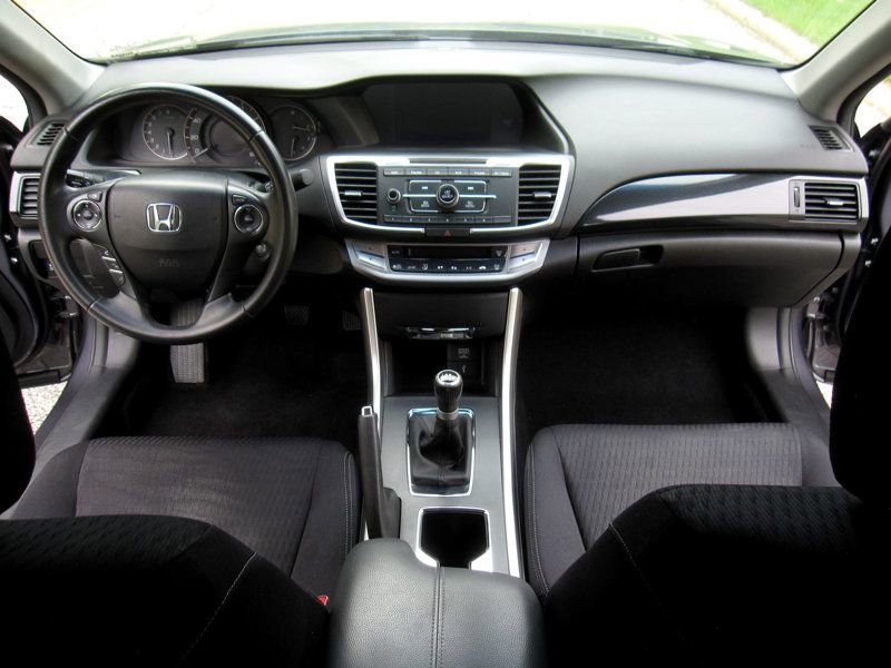 Used 2013 Honda Accord Sport image 19