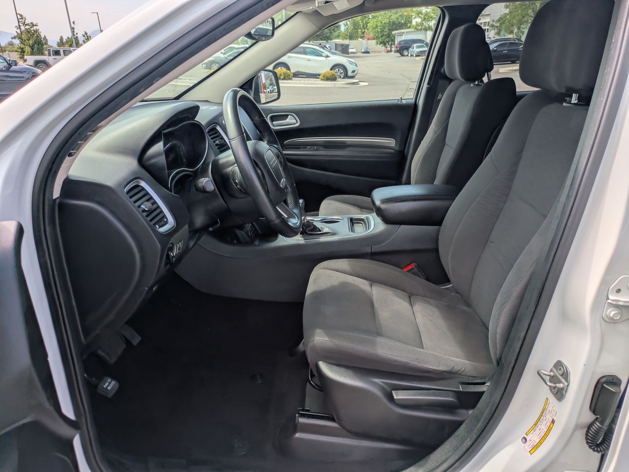 Used 2019 Dodge Durango SXT w/ 3rd Row Seating Group RWD image 17
