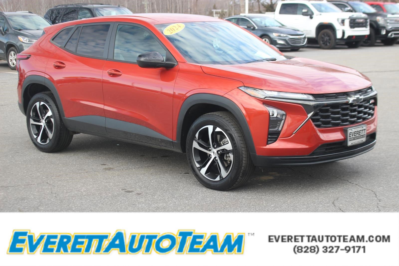 Used 2024 Chevrolet Trax RS w/ Driver Confidence Package image 1