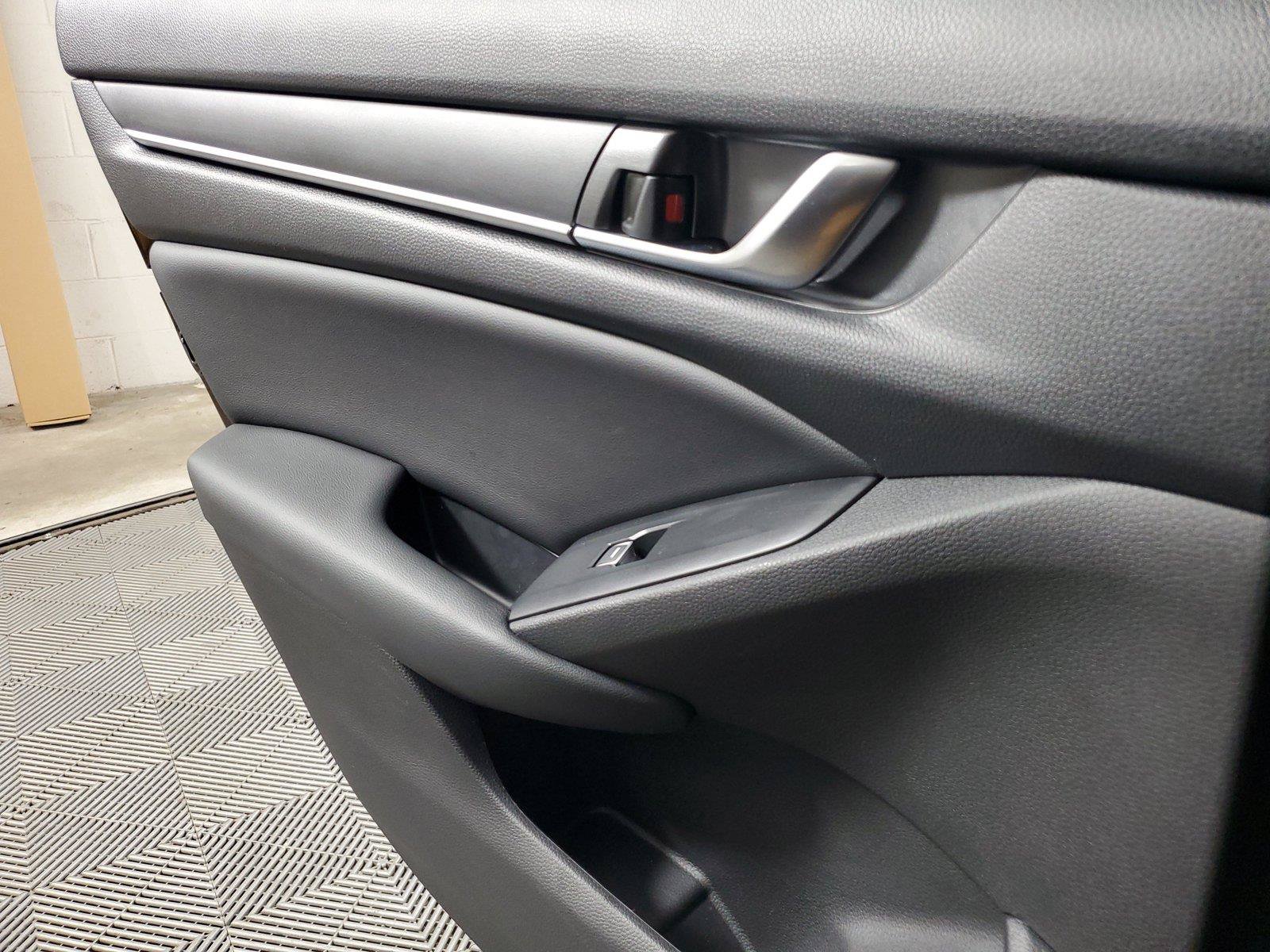 Used 2022 Honda Accord Sport image 14