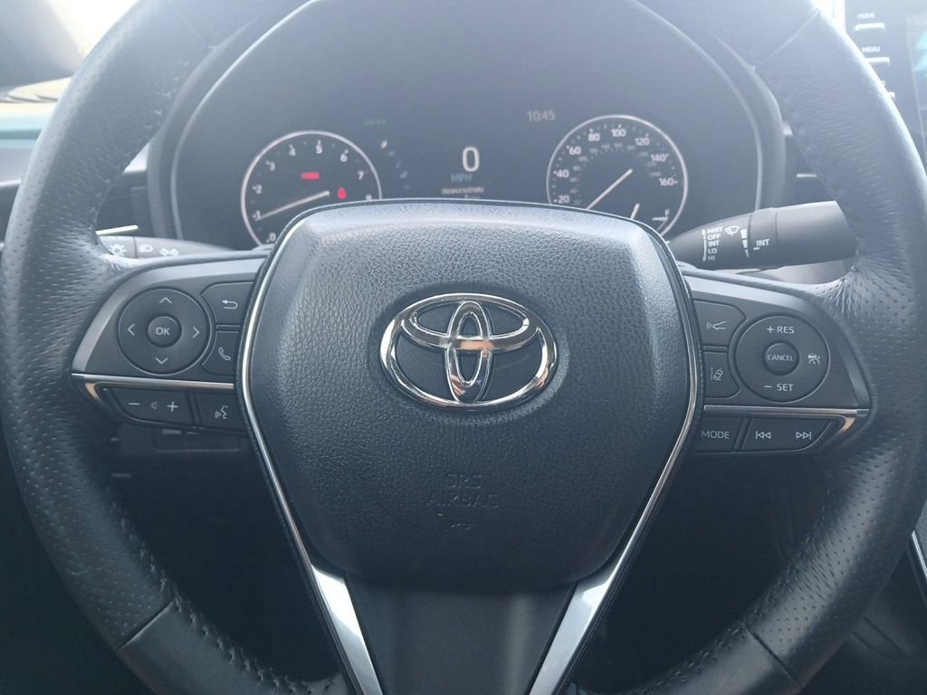 Used 2021 Toyota Avalon XSE image 9