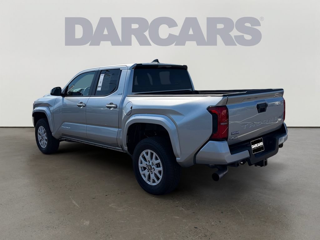Used 2026 Toyota Tacoma SR5 AWD/4WD image 5