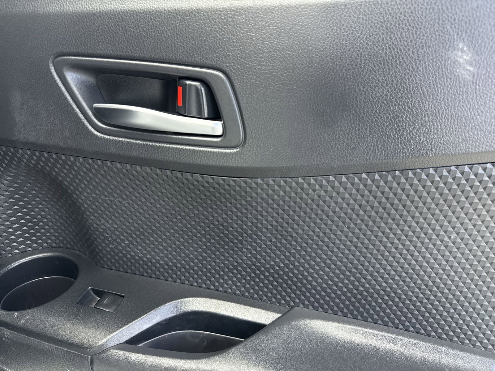 Used 2021 Toyota C-HR XLE image 37