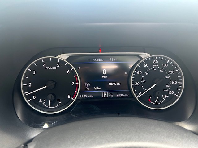 Used 2025 Nissan Sentra SR w/ SR Premium Package FWD image 16