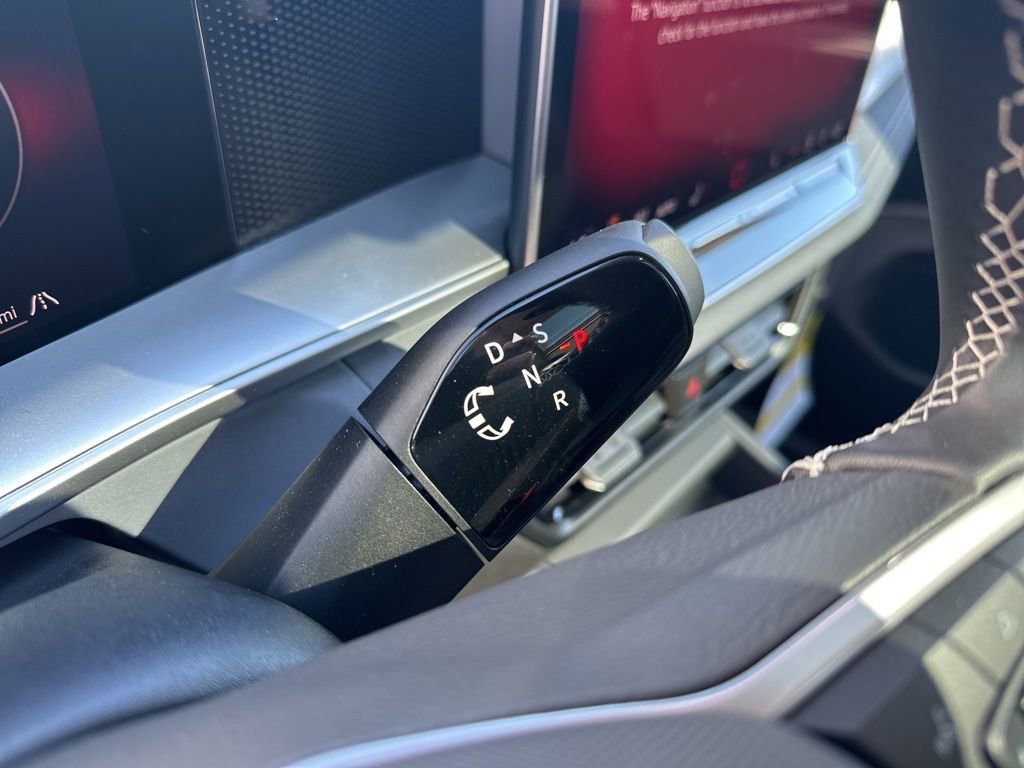 New 2025 Volkswagen Tiguan SE image 26