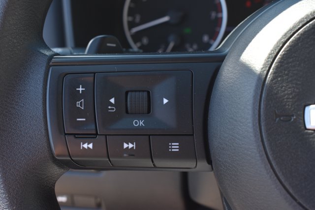 Used 2024 Nissan Rogue SV FWD image 18