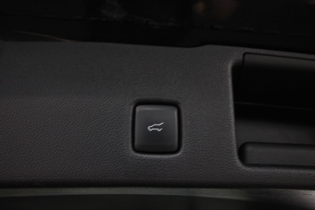 Used 2023 Ford Escape ST-Line w/ Tech Pack #1 AWD/4WD image 7