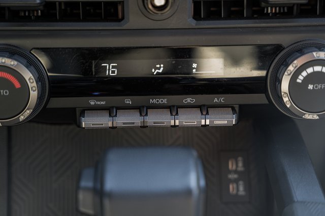 Used 2024 Toyota Tacoma TRD Sport image 27