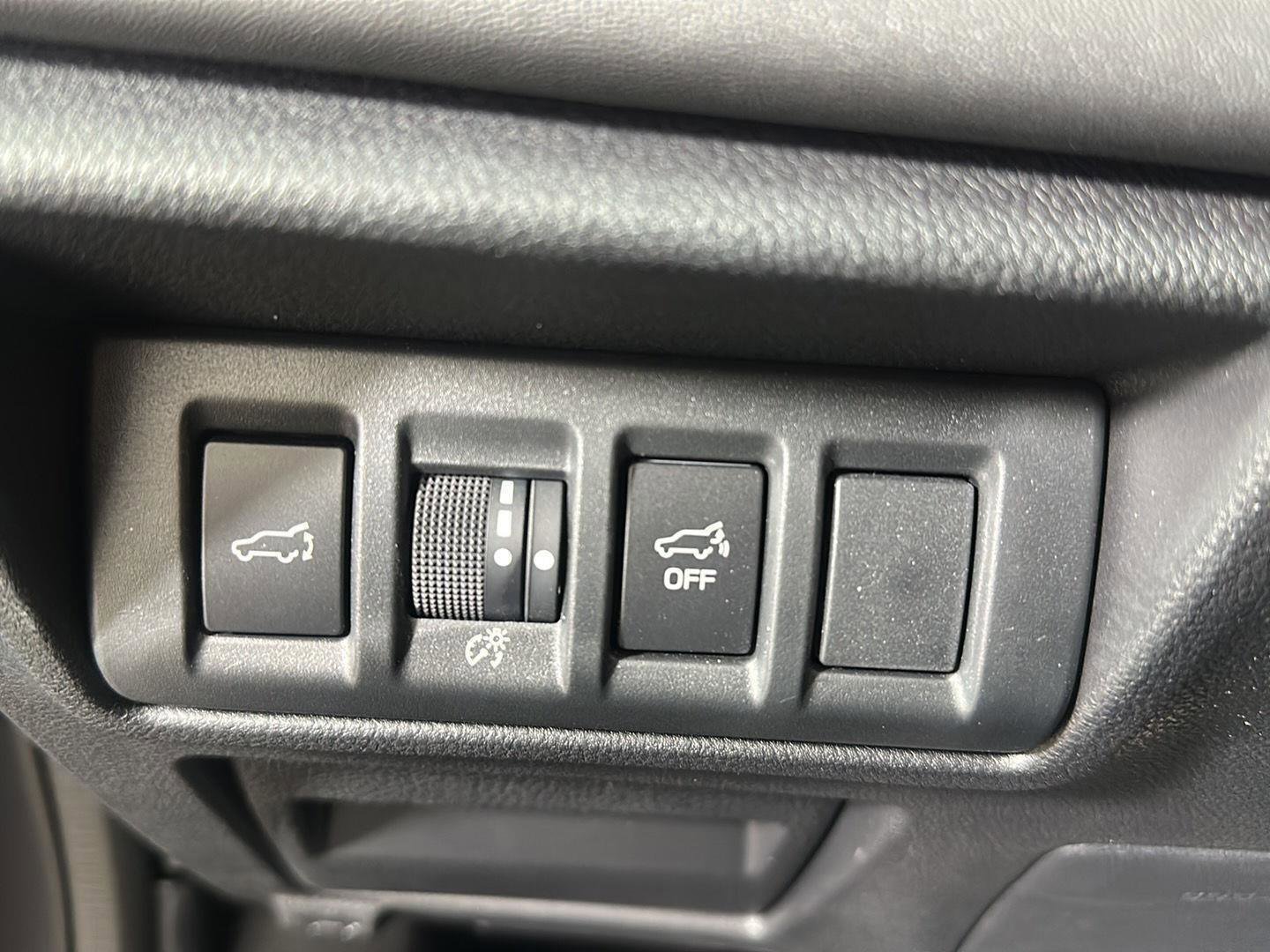 Certified 2025 Subaru Outback Limited image 11