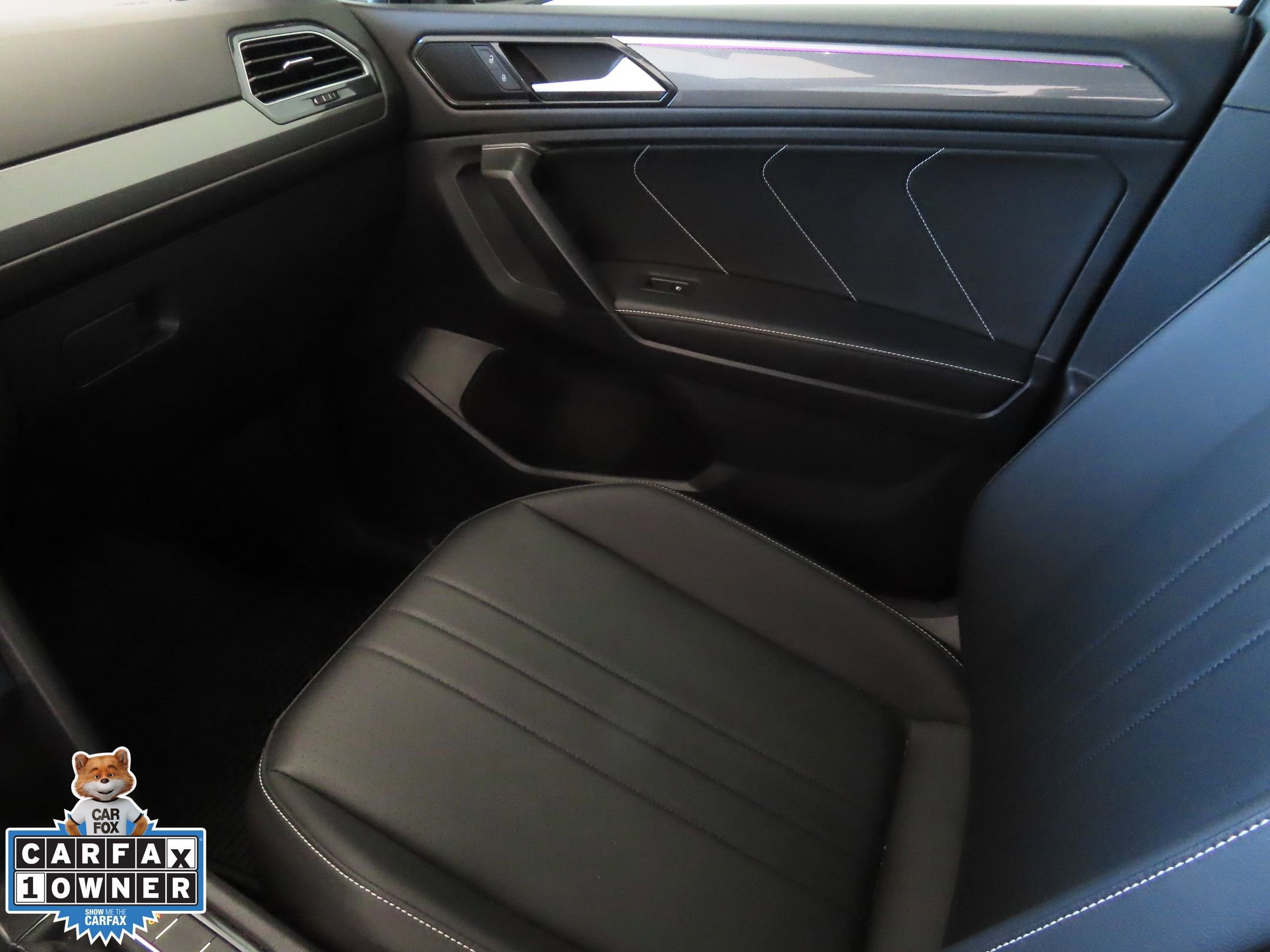 Used 2023 Volkswagen Tiguan SE R-Line image 21